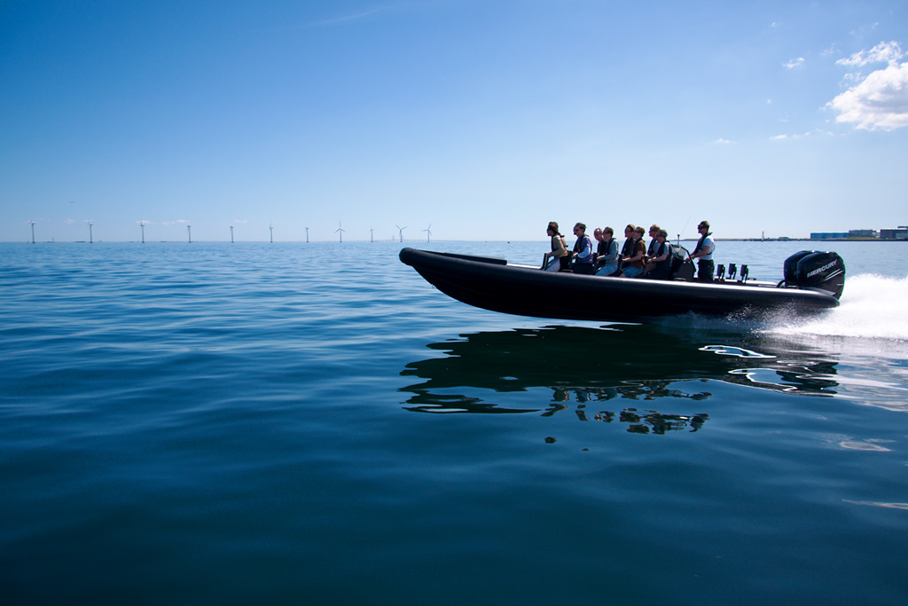 RIB for fuld knald hen over Øresund